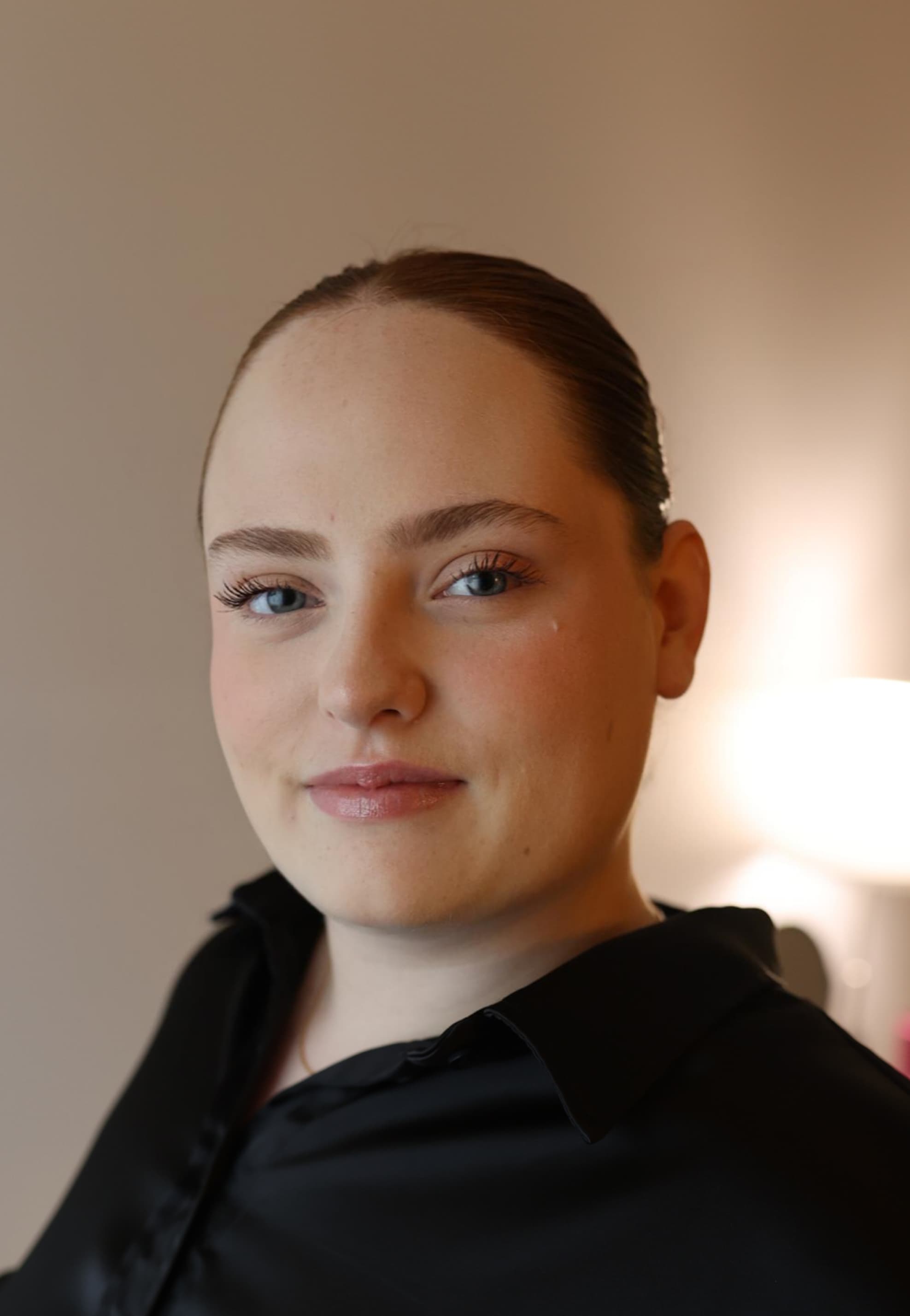 Marie du Cousp, Prothésiste ongulaire — CAP esthétique